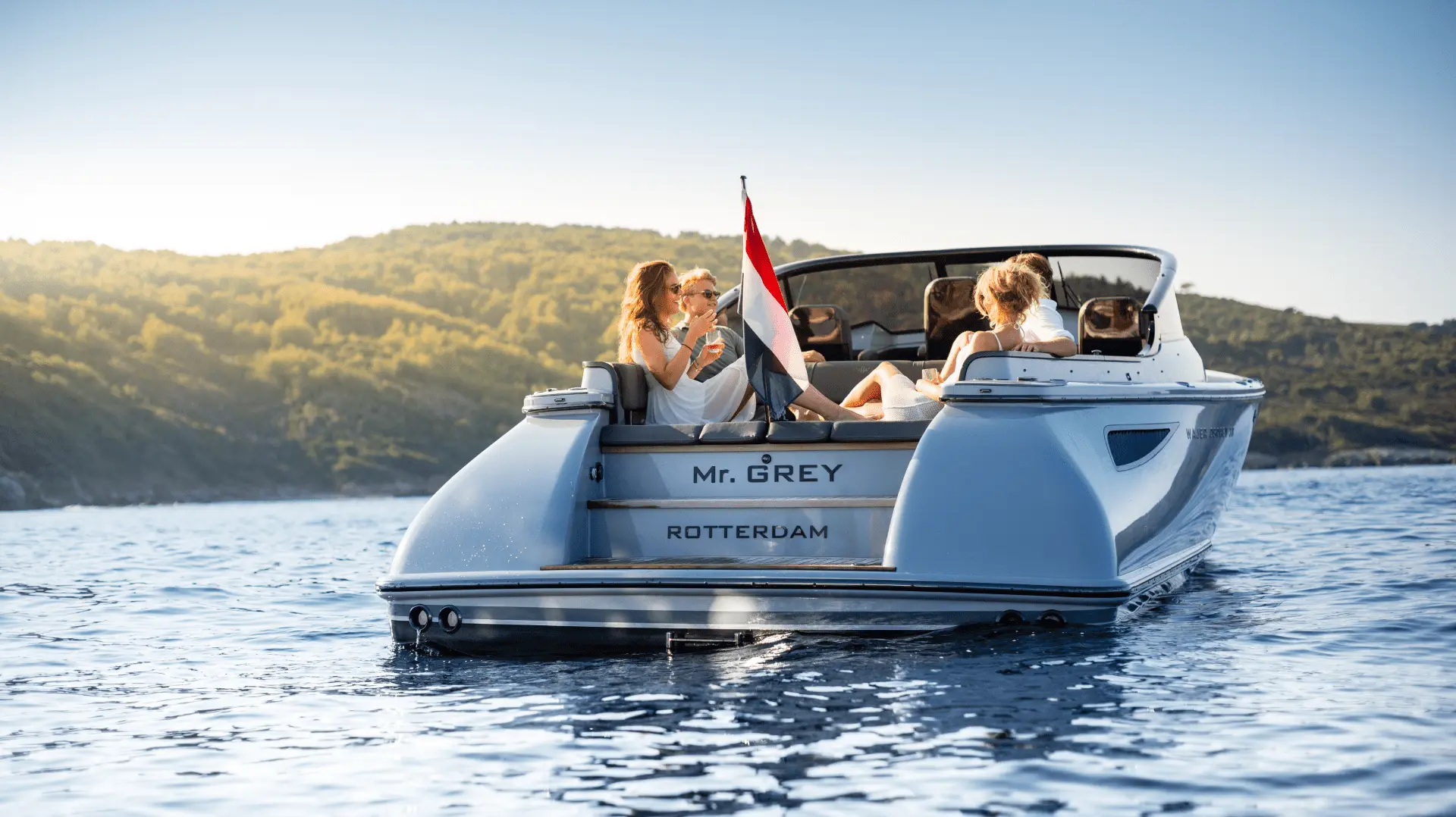 People enjoying the VIP On Board Experience on a Wajer Yachts luxury boat at Marina Port Vell