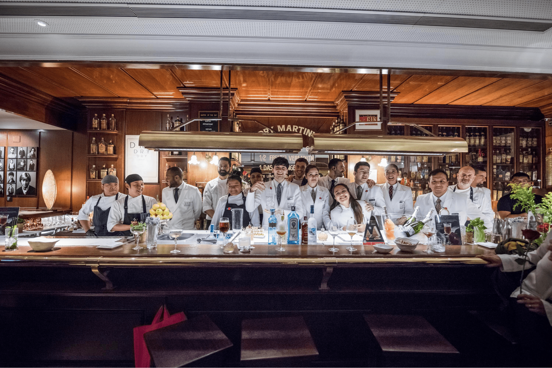  Image of the Drytering team at the Barcelona facility learning mixology. 